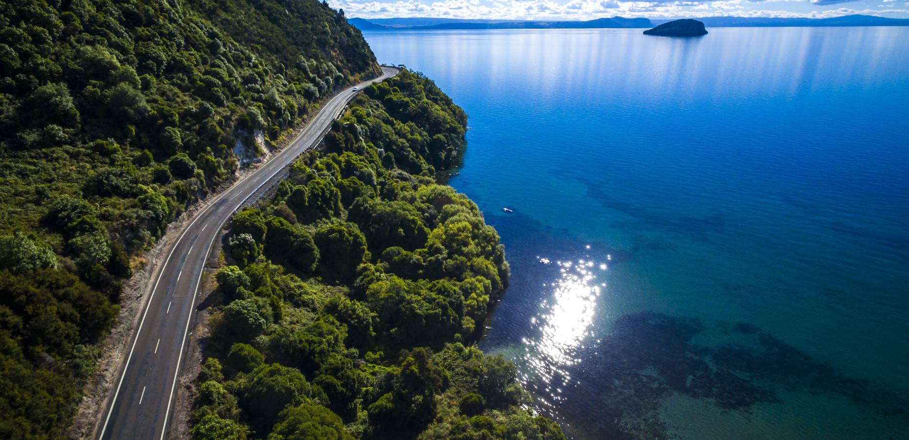 iStock 655985106 Lake taupo